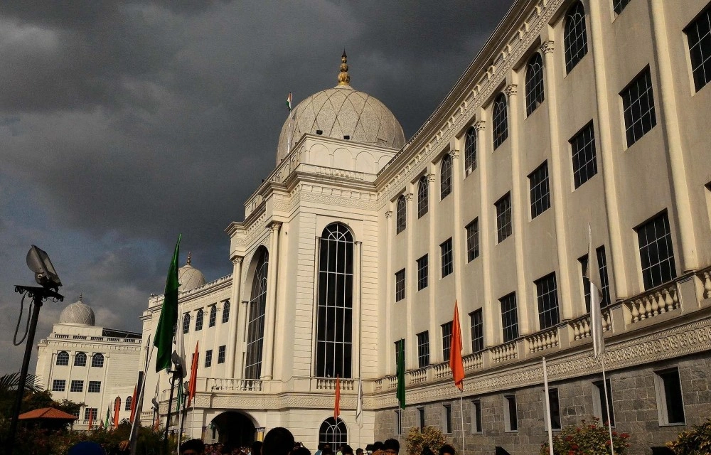 Hotel Top Inn at Salar Jung Museum